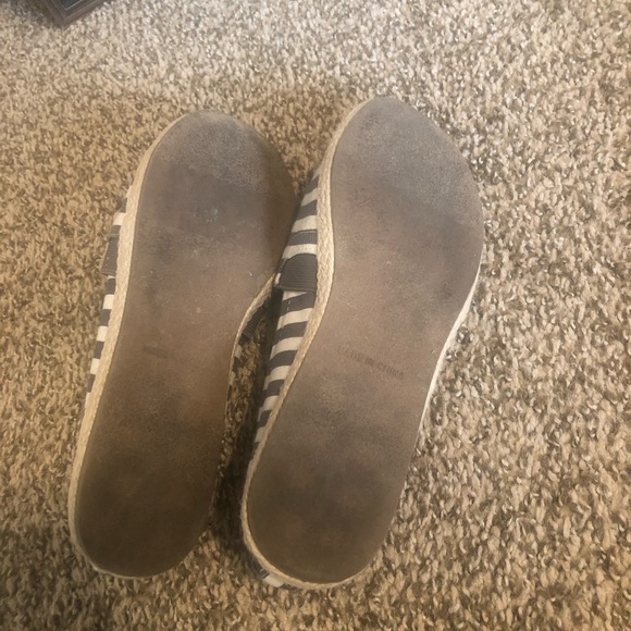 Flats - Picture 3 of 3